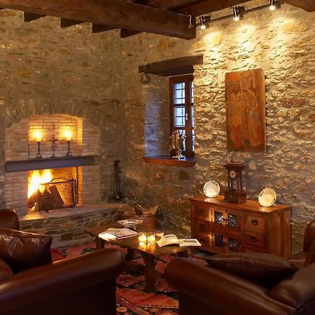 Palio Eleotrivio Guesthouse Agios Lavrentios Exteriör bild