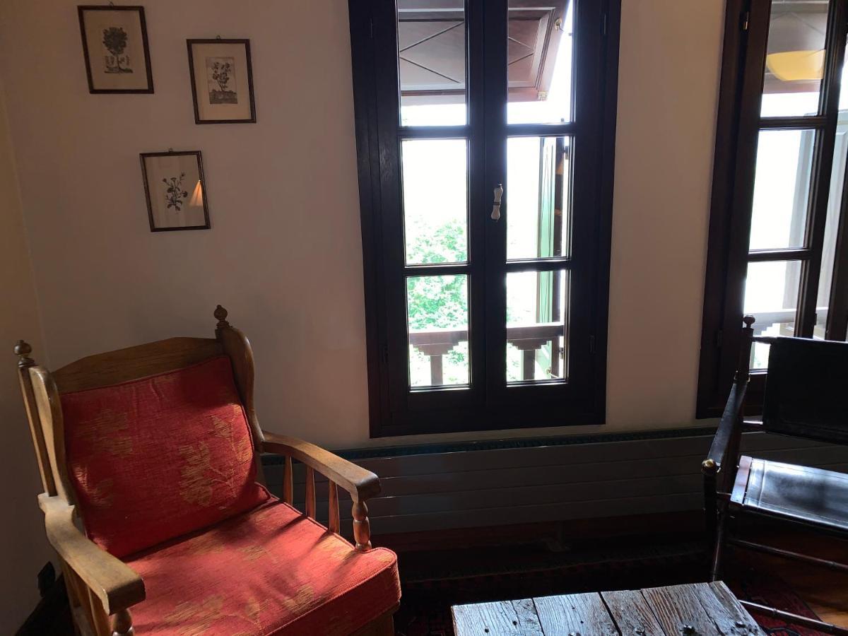 Palio Eleotrivio Guesthouse Agios Lavrentios Exteriör bild