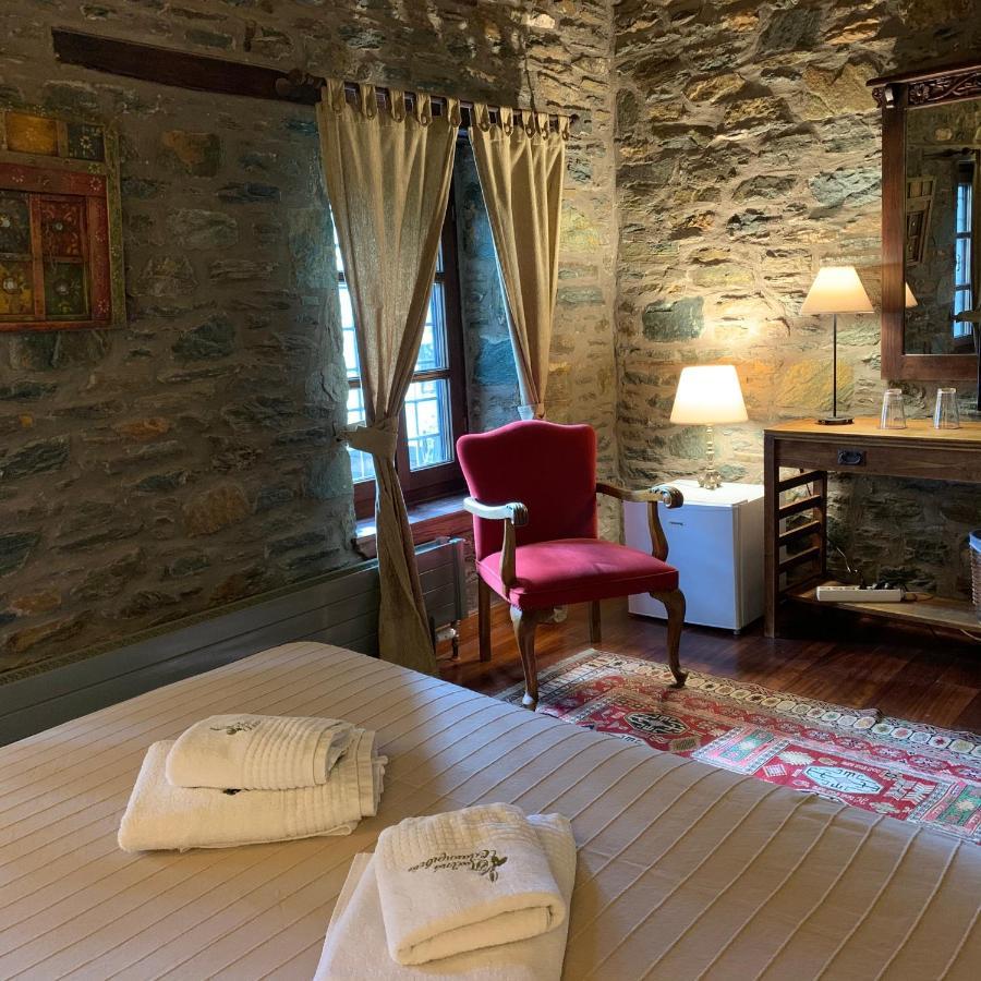 Palio Eleotrivio Guesthouse Agios Lavrentios Exteriör bild