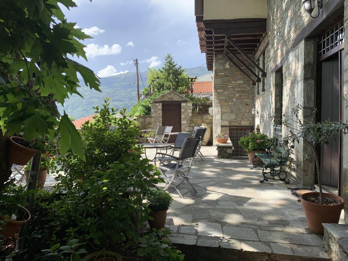 Palio Eleotrivio Guesthouse Agios Lavrentios Exteriör bild