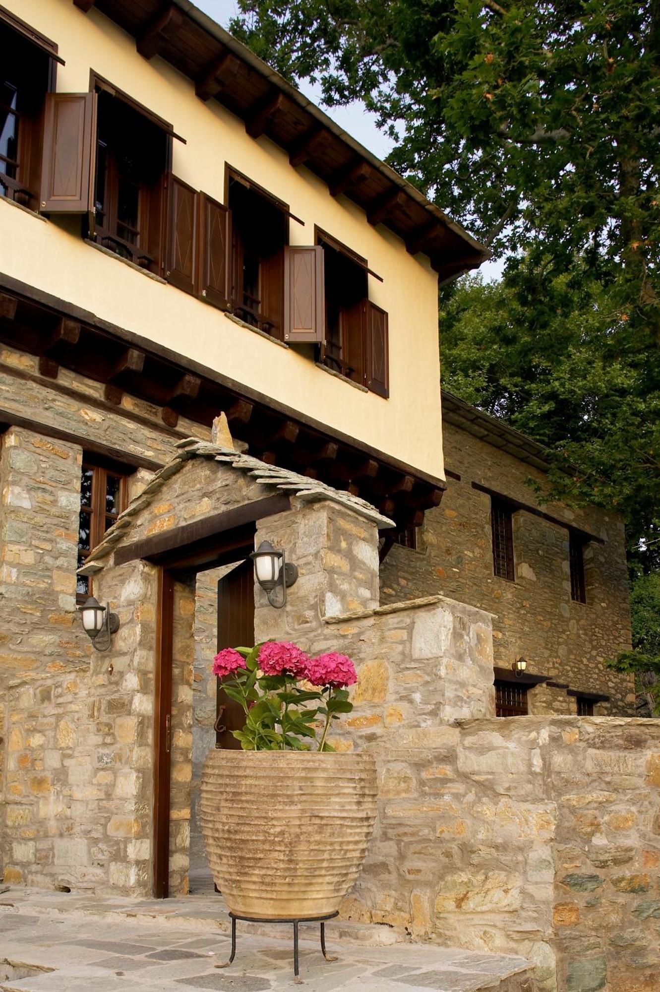 Palio Eleotrivio Guesthouse Agios Lavrentios Exteriör bild