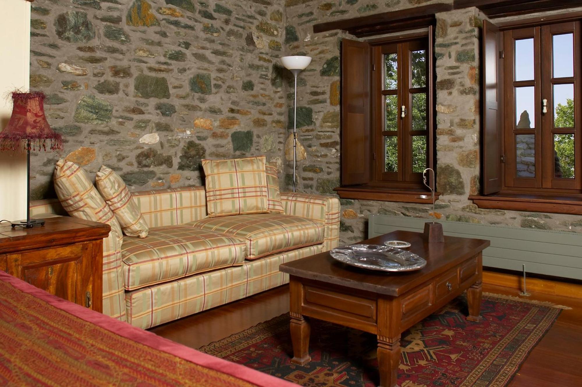 Palio Eleotrivio Guesthouse Agios Lavrentios Rum bild