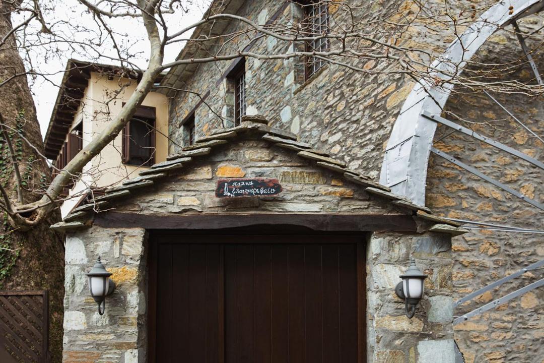 Palio Eleotrivio Guesthouse Agios Lavrentios Exteriör bild