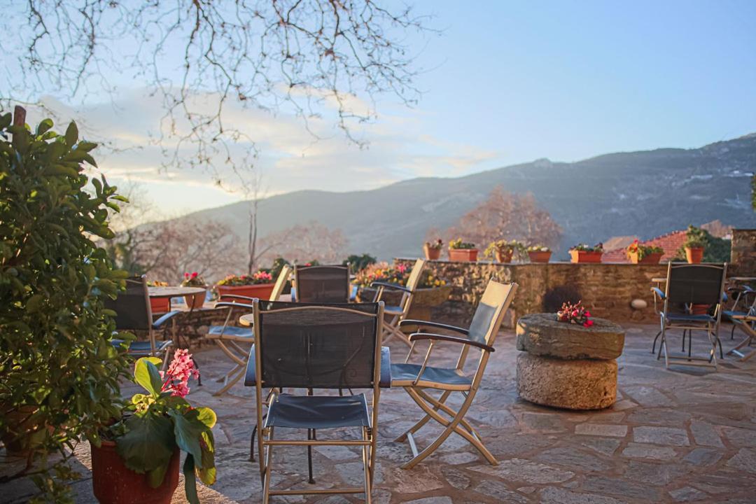 Palio Eleotrivio Guesthouse Agios Lavrentios Exteriör bild