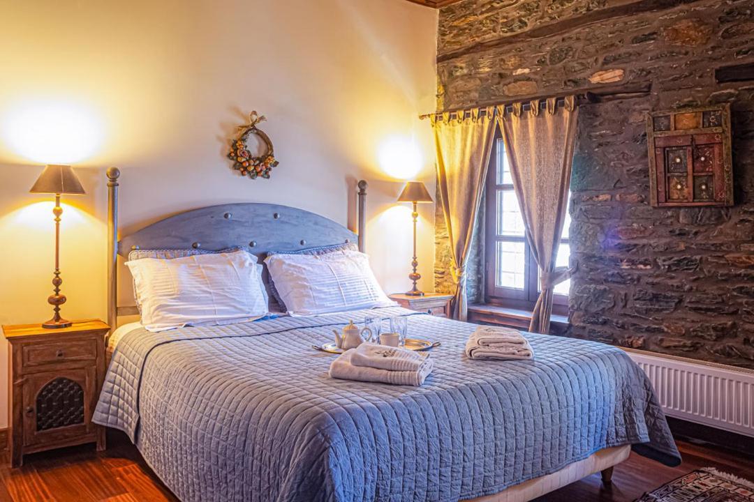 Palio Eleotrivio Guesthouse Agios Lavrentios Exteriör bild