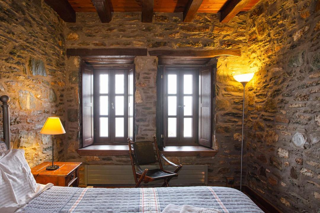Palio Eleotrivio Guesthouse Agios Lavrentios Exteriör bild