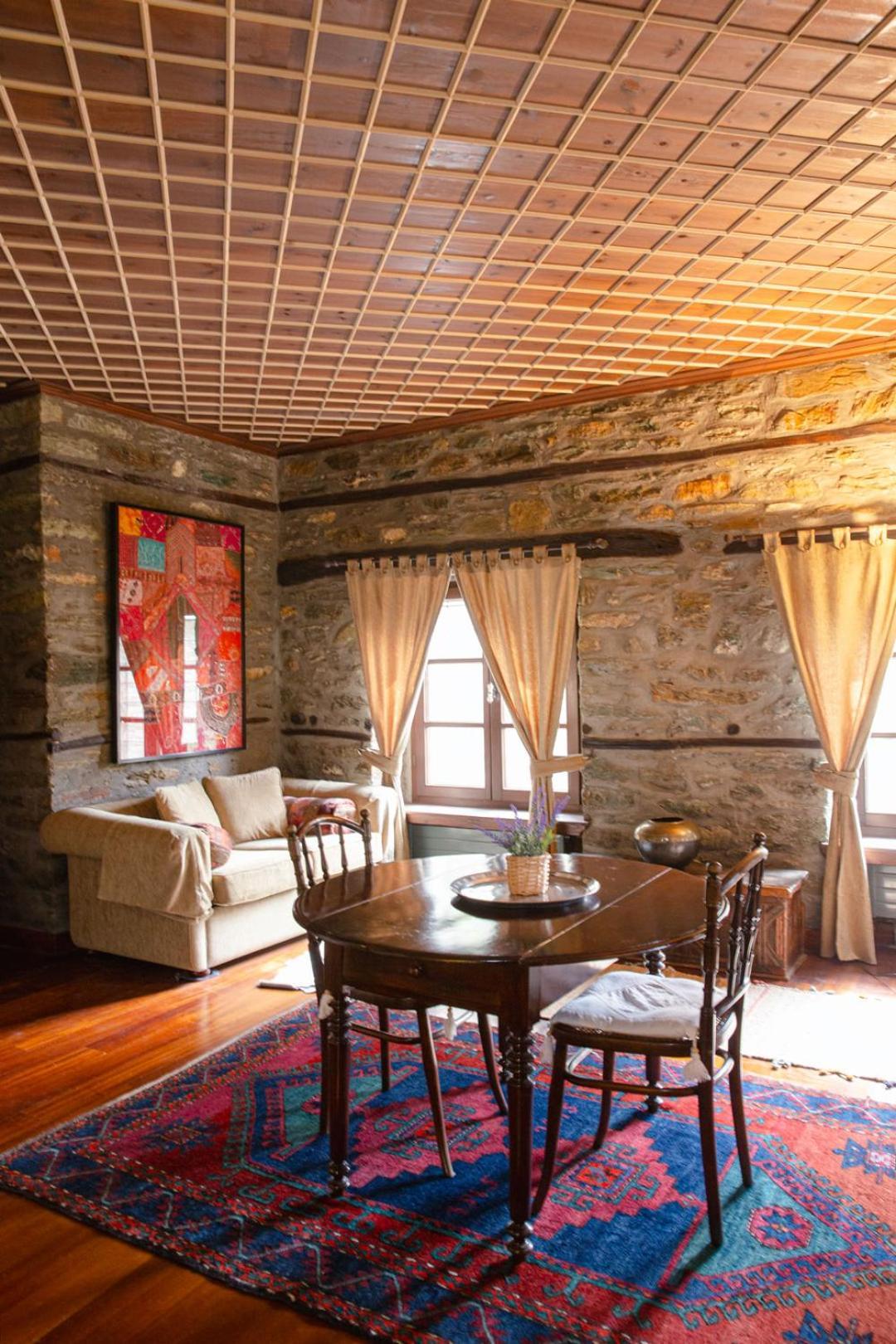 Palio Eleotrivio Guesthouse Agios Lavrentios Exteriör bild