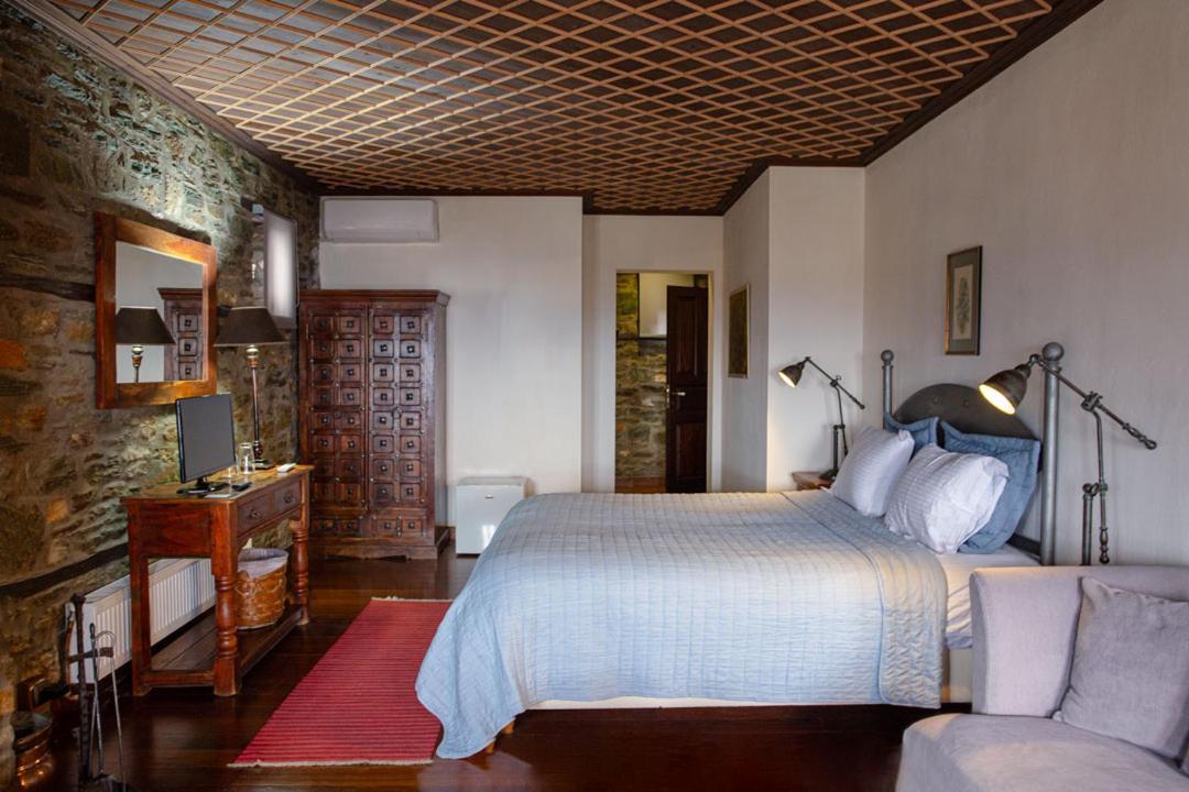 Palio Eleotrivio Guesthouse Agios Lavrentios Exteriör bild