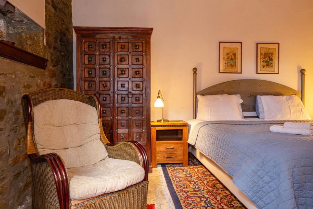 Palio Eleotrivio Guesthouse Agios Lavrentios Exteriör bild